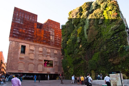 CaixaForum. crédit photo : ærịịc