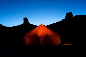 Bivouac aux pied des falaises