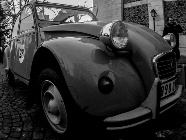 12015919874_1b6f4d8015_z