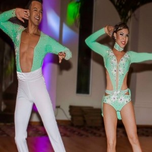 cf-David and Paulina . Salsa cliché