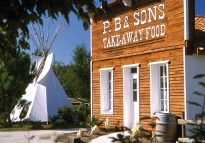 campings insolites ©campingVillageWestern - camping insolite western