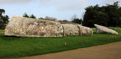 cf - Claude Valette - menhir
