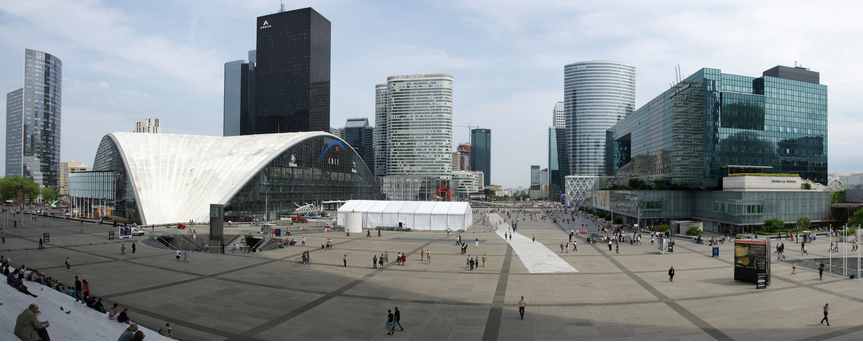 la defense