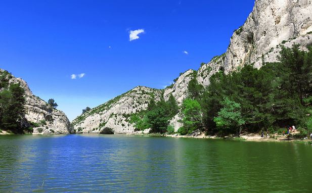 le lac du peirou st rémy de provence - duatra