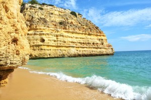 1 - Praia da Marinha - michelmondadori - Pixabay