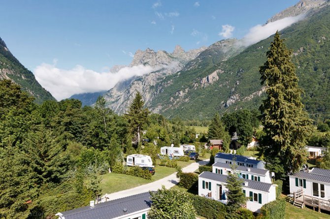 Le Camping Le Château de Rochetaillé 5* ©Le Camping Le Château de Rochetaillé 5*